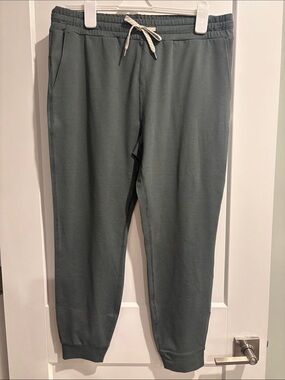 Vuori Women’s Relaxed Fit Jogger Pants Large